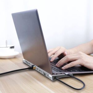 12 in 1 usb c docking station connected windows laptop uk